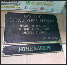 Placas de bronze fundido